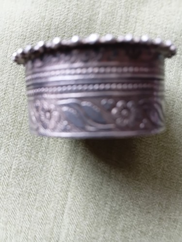 Small 925 silver pill box - pill?,