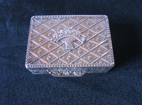 Solid silver stunning snuff - silver,