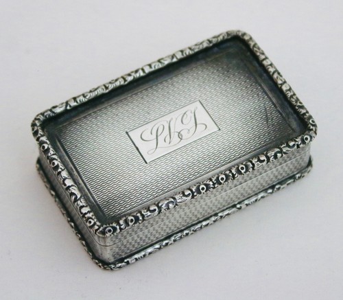 Sterling solid silver snuff